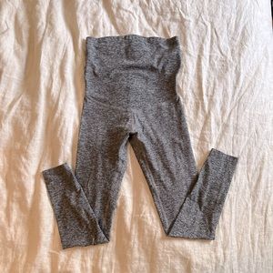 Beyond Yoga Spacedye Love the Bump Midi Maternity Leggings Size XS